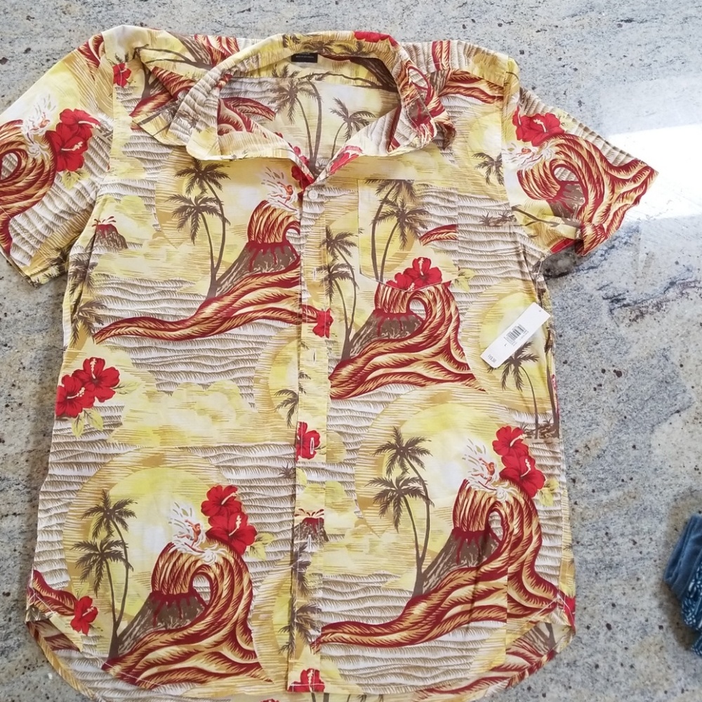 Means old navy large Hawaiian surf shirt